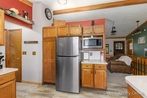 Kitchen - 3047 144th, Dorr, MI 49323 photo 4 of 4