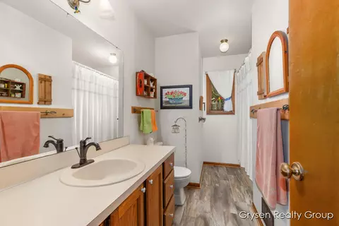 Bath - 3047 144th, Dorr, MI 49323 photo 1 of 2