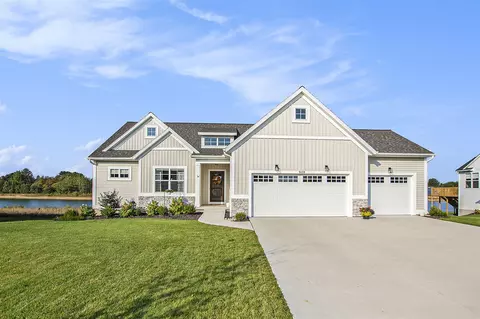 9439 Shoreway, West Olive, MI 49460