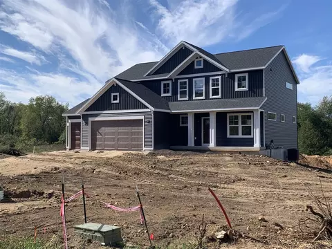 1136 N Washington, Lowell, MI 49331