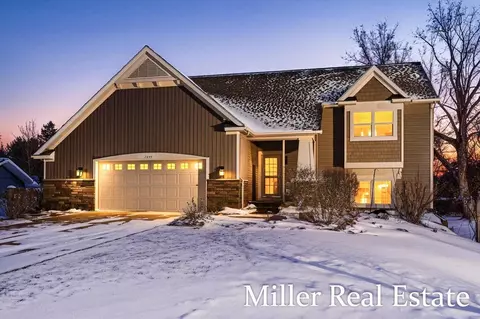 2899 Loehrs Lndg, Hastings, MI 49058