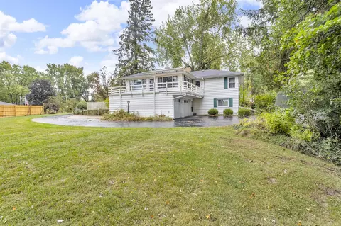 Exterior - 2100 Ridgeway, Jackson, MI 49203 photo 2 of 10