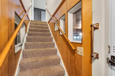 Entry Way - 2100 Ridgeway, Jackson, MI 49203 photo 5 of 5