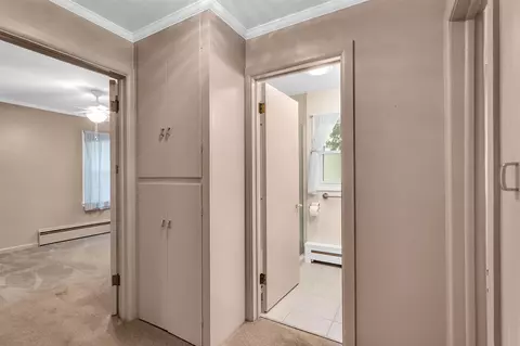 Entry Way - 2100 Ridgeway, Jackson, MI 49203 photo 3 of 5