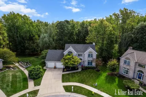2592 Breton Crk, Grand Rapids, MI 49512