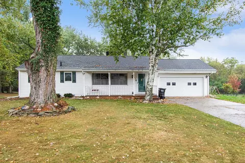 760 Woodbine, Jackson, MI 49203