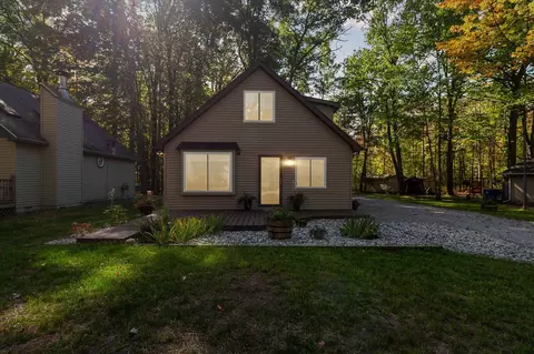 106 Kirkwood, Roscommon, MI 48653