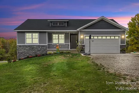 493 Wainwright, Kent City, MI 49330