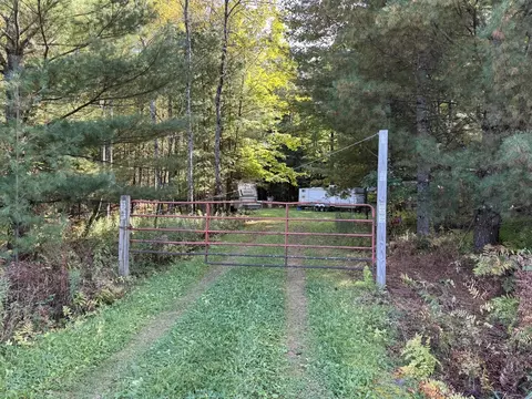 9253 E Decker, Branch, MI 49402