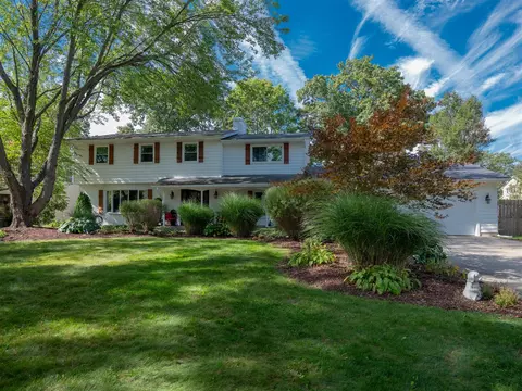 6748 Trotwood, Portage, MI 49024