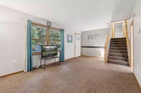 11905 E Spencer, Sumner, MI 48889 photo 15