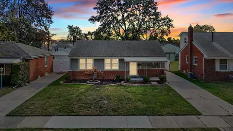 28212 Floral, Roseville, MI 48066