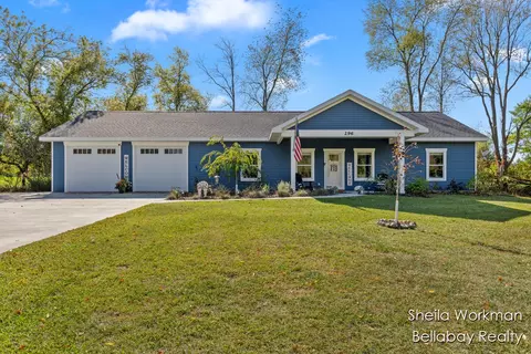 296 St Johns, Freeport, MI 49325