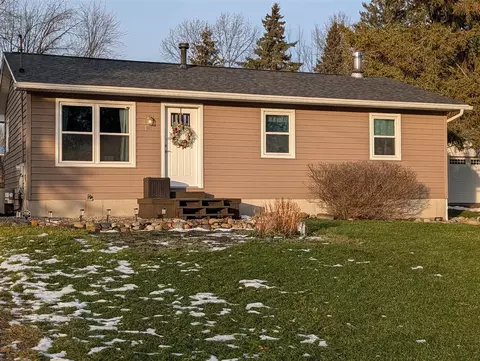 10033 Nimphie, Fenton, MI 48430