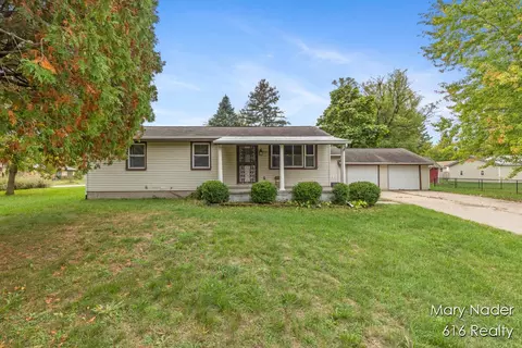 260 Pear, Cedar Springs, MI 49319