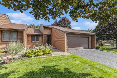 317 Maple Crk, Holland, MI 49423