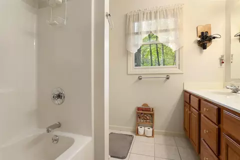5817 E B, Richland, MI 49083 photo 11