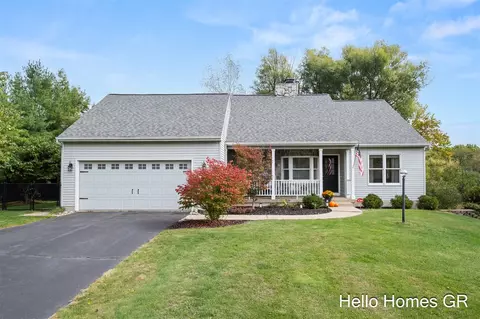 804 Meadowmeade, Ada, MI 49301