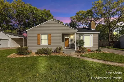 2440 Cherrywood, Wyoming, MI 49418