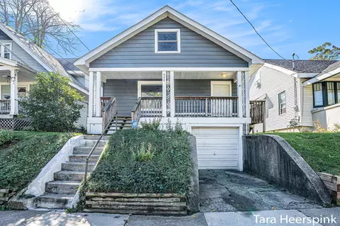 930 Oakhill, Grand Rapids, MI 49507