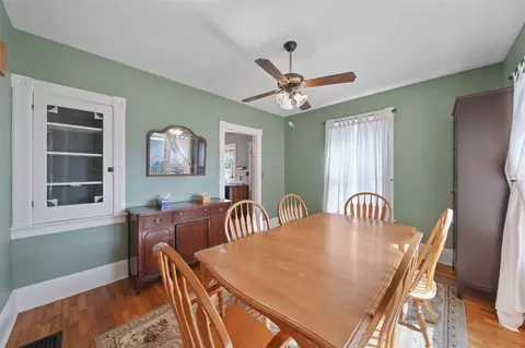 Dining - 623 Steward, Jackson, MI 49202 photo 1 of 2