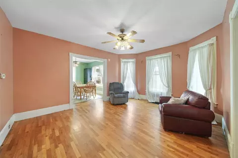 Living - 623 Steward, Jackson, MI 49202 photo 2 of 2
