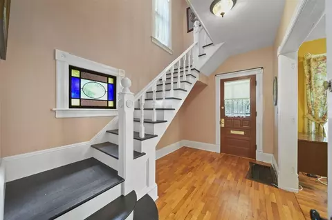 Entry Way - 623 Steward, Jackson, MI 49202 photo 1 of 3