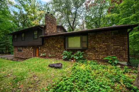 2159 Walker, Kalamazoo, MI 49009