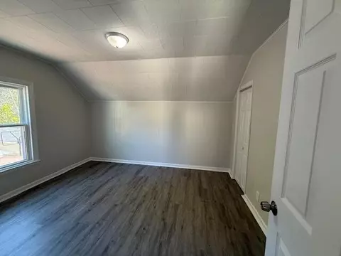 Bedroom - 827 Wells, Jackson, MI 49202 photo 2 of 5