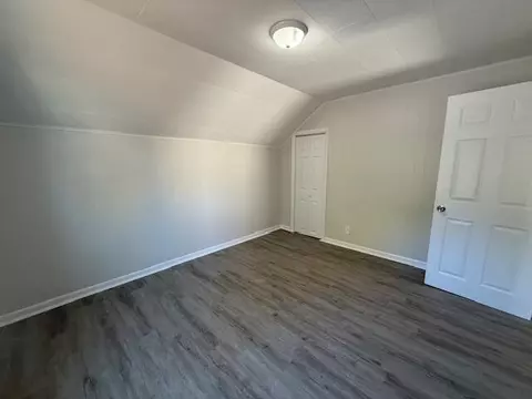 Bedroom - 827 Wells, Jackson, MI 49202 photo 3 of 5