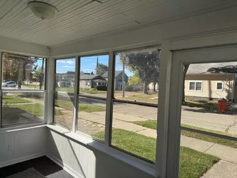 Exterior - 827 Wells, Jackson, MI 49202 photo 1 of 2