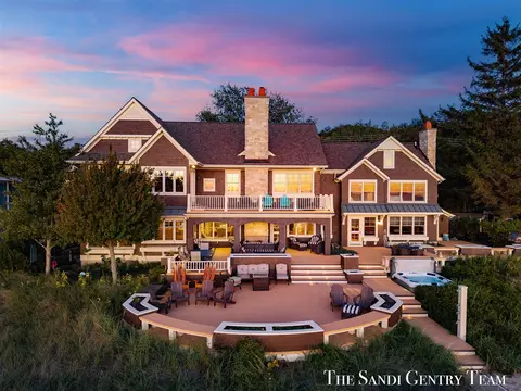 19201 North Shr, Spring Lake, MI 49456