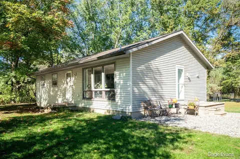 4179 E Bluewater, Ionia, MI 48846