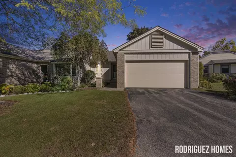 46 Skyline, Grand Rapids, MI 49504