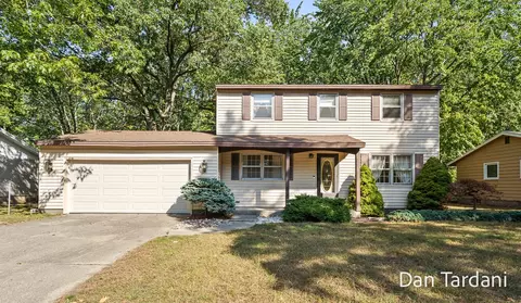1752 Bonneville, Norton Shores, MI 49441