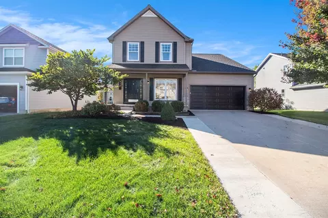 464 Hickory Blf, Chelsea, MI 48118