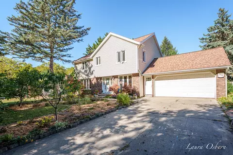 743 Crestview, Holland, MI 49423