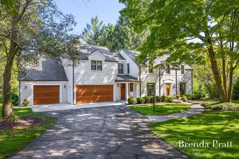 262 Gracewood, Grand Rapids, MI 49506