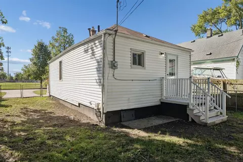 23730 Brest, Taylor, MI 48180 photo 32