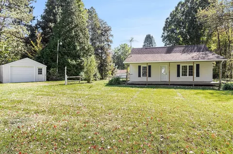4816 Paradise, Battle Creek, MI 49015