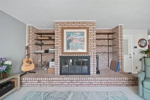 Living - 7165 Clinton, Jackson, MI 49201 photo 3 of 4
