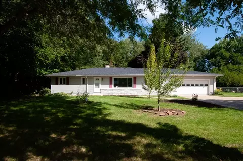 15494 Coon Holw, Three Rivers, MI 49093