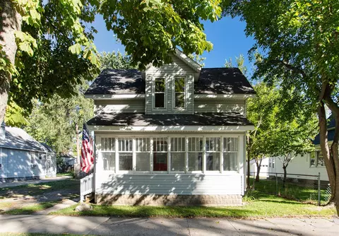 87 E 17th, Holland, MI 49423