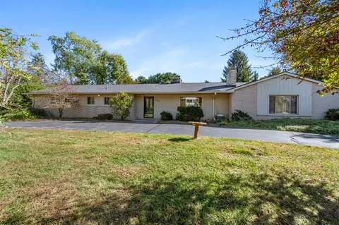 3425 Caroline, Jackson, MI 49203 photo 2