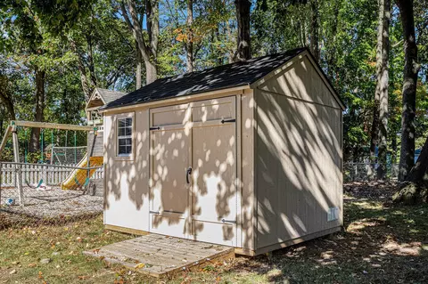 623 Glenview, Plainwell, MI 49080 photo 35