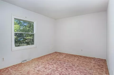 623 Glenview, Plainwell, MI 49080 photo 9