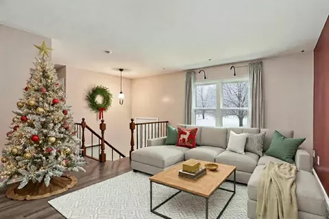 623 Glenview, Plainwell, MI 49080 photo 4