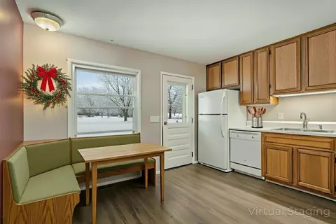 623 Glenview, Plainwell, MI 49080 photo 7