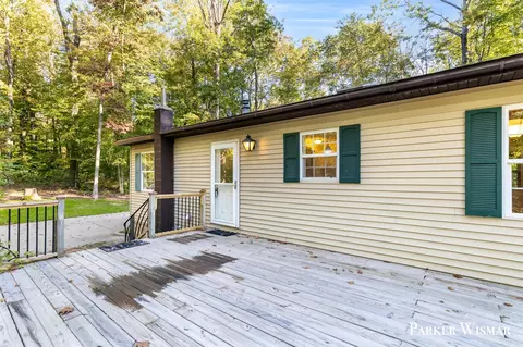 4433 Sylvan Lk, Newaygo, MI 49337 photo 4