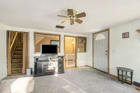 2934 W Front, Buchanan, MI 49107 photo 5